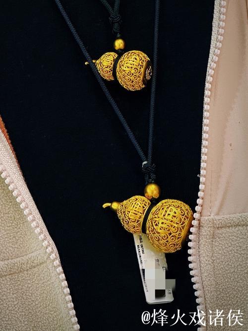 文班亚马不止参禅 还戴上了中国“福禄”葫芦 文班亚马不止参禅 还戴上了中国“福禄”葫芦