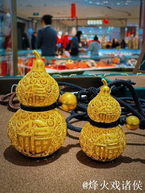 文班亚马不止参禅 还戴上了中国“福禄”葫芦 文班亚马不止参禅 还戴上了中国“福禄”葫芦